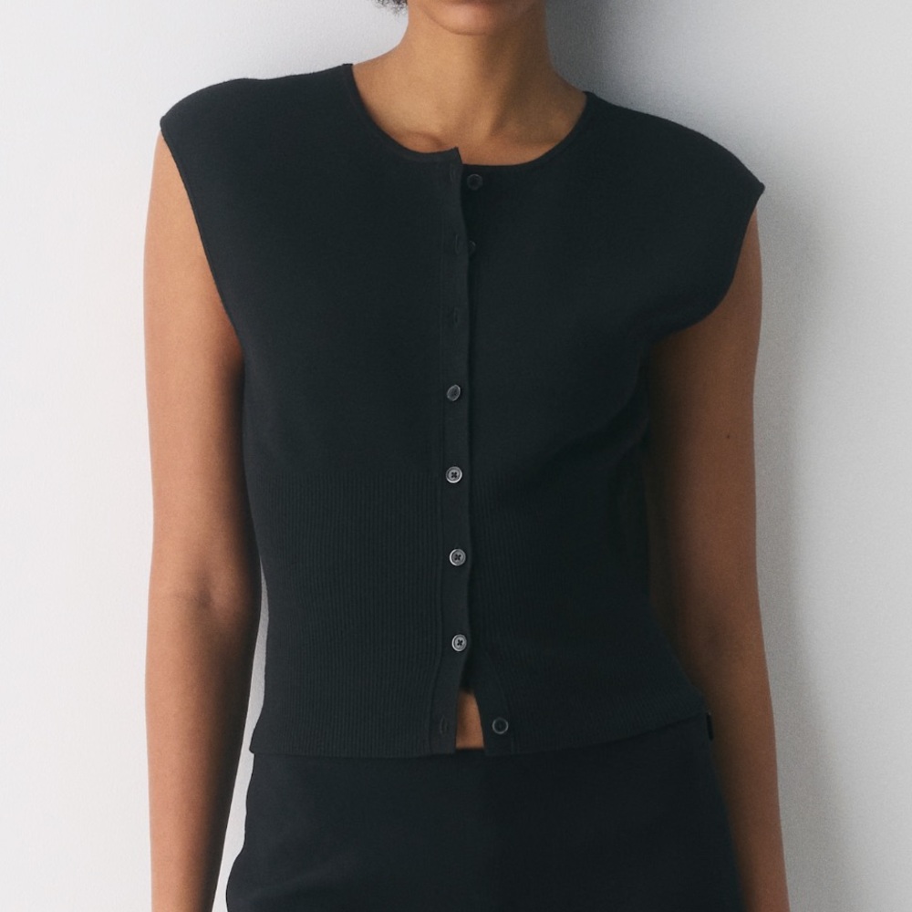 aritzia wilfred golightly sleeveless cardigan
